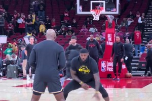 不吹不黑，老詹这赛前热身运球是什么水平？